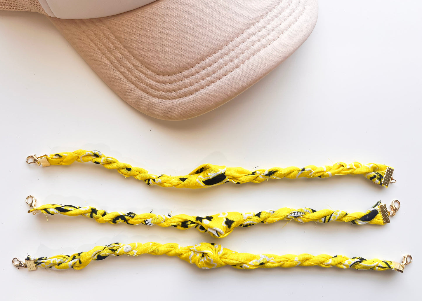 Yellow Twist Bandana Trucker Hat Chain