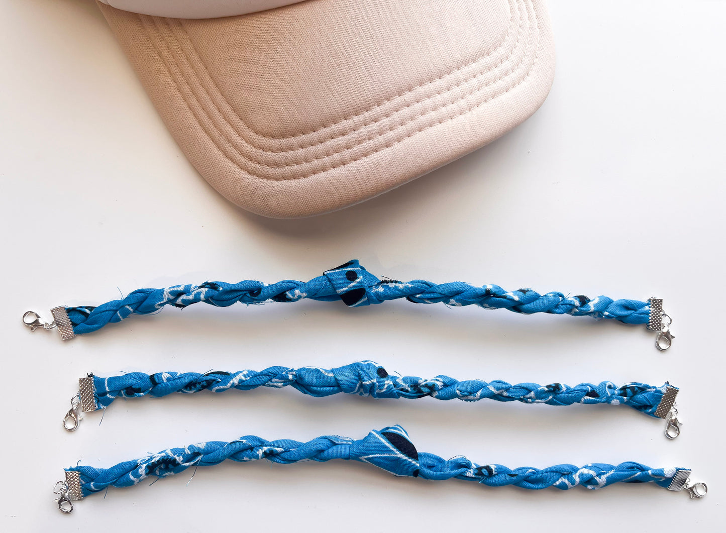 Neon Blue Twist Bandana Trucker Hat Chain