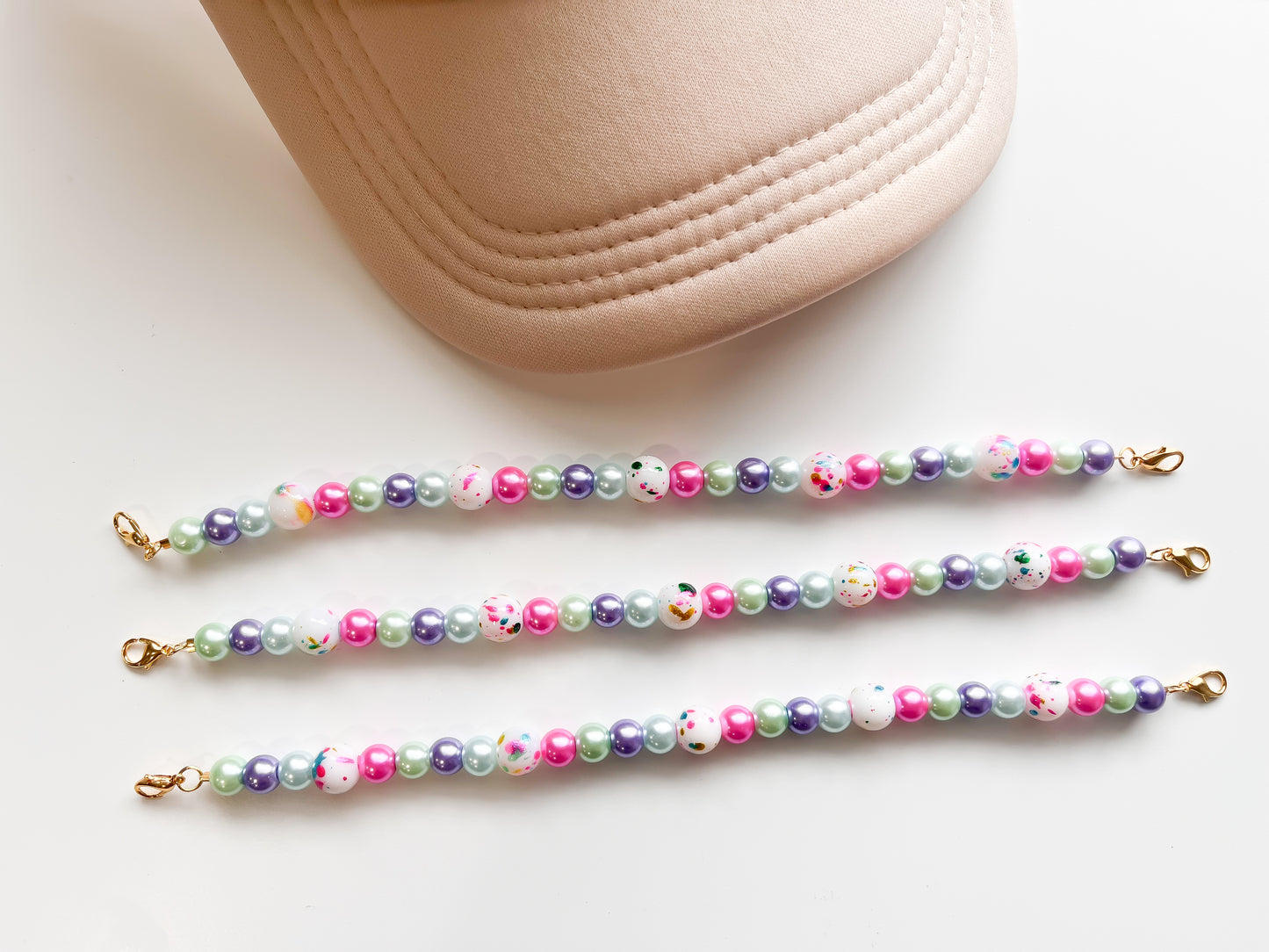Pretty Multi Pearl Trucker Hat Chain