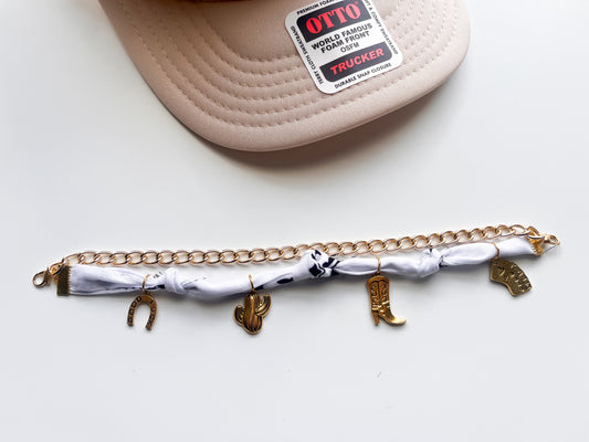 White Bandana Twist/Western Charm Trucker Hat Chain