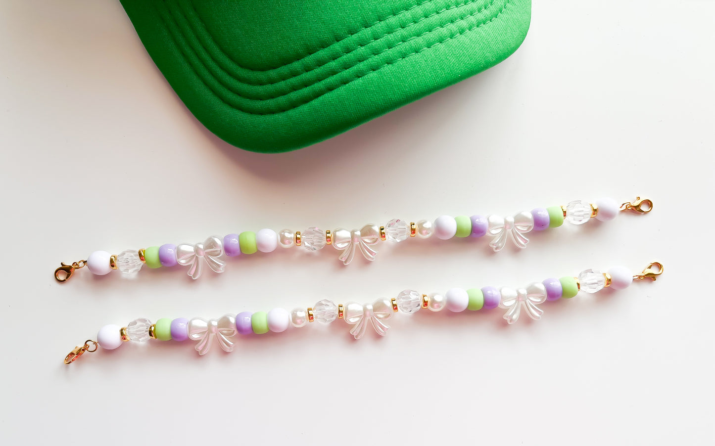 Classy Mardi Gras Bows Trucker Hat Chain