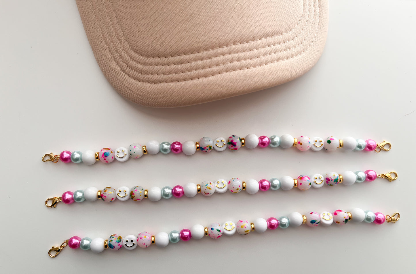 Pretty Smiley Trucker Hat Chain